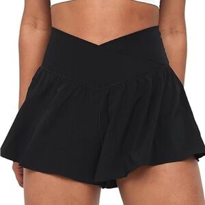 FireSwan Black CrissCross Crossover Waist Butterfly Athleisure Shorts Size M NWT